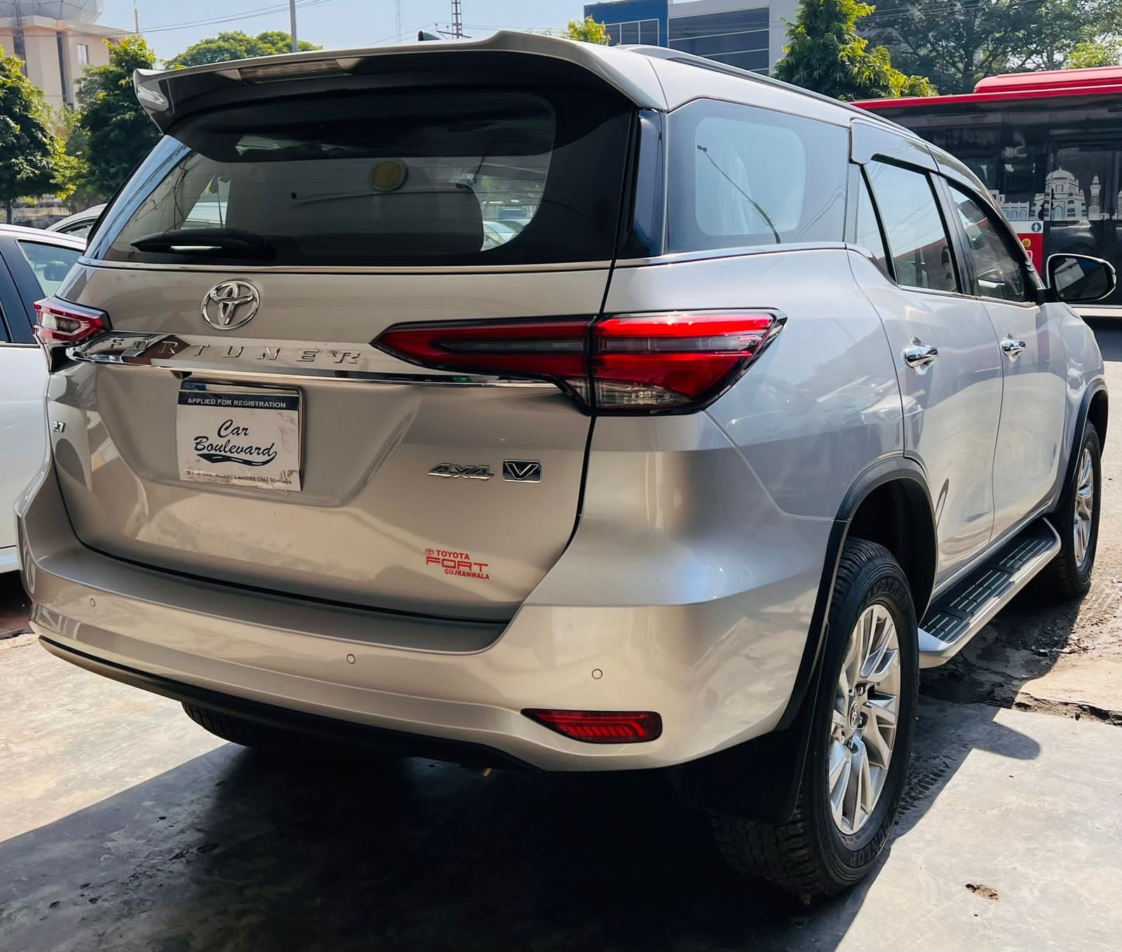Toyota Fortuner 2.7 V 2022